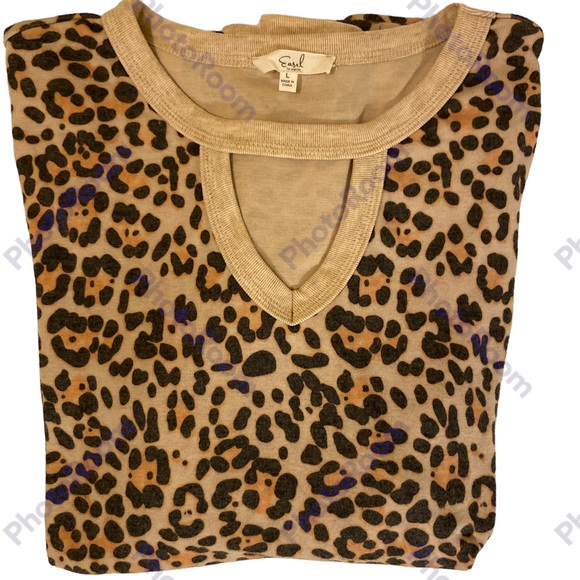 EASEL Long Sleeve Animal Print Top           Size LARGE  Excellent Used … - Picture 3 of 7
